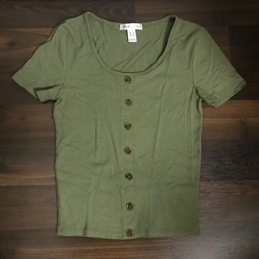 Streetwear Society Short Sleeve Blouse Button M/S Fit Scoop Neckline Olive Green
